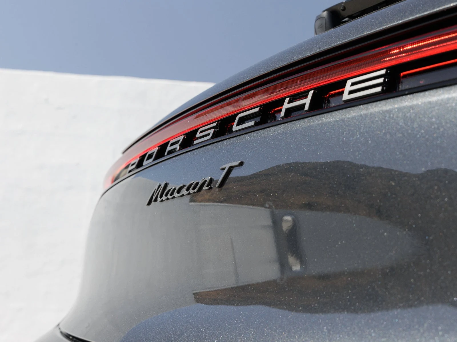 2026 Porsche Macan T (95B), 12/20