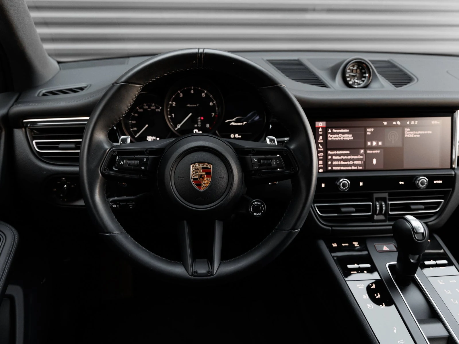 2026 Porsche Macan T (95B), 17/20