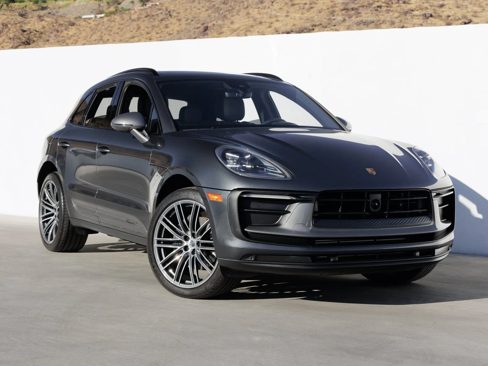 2026 Porsche Macan T (95B), 9/20