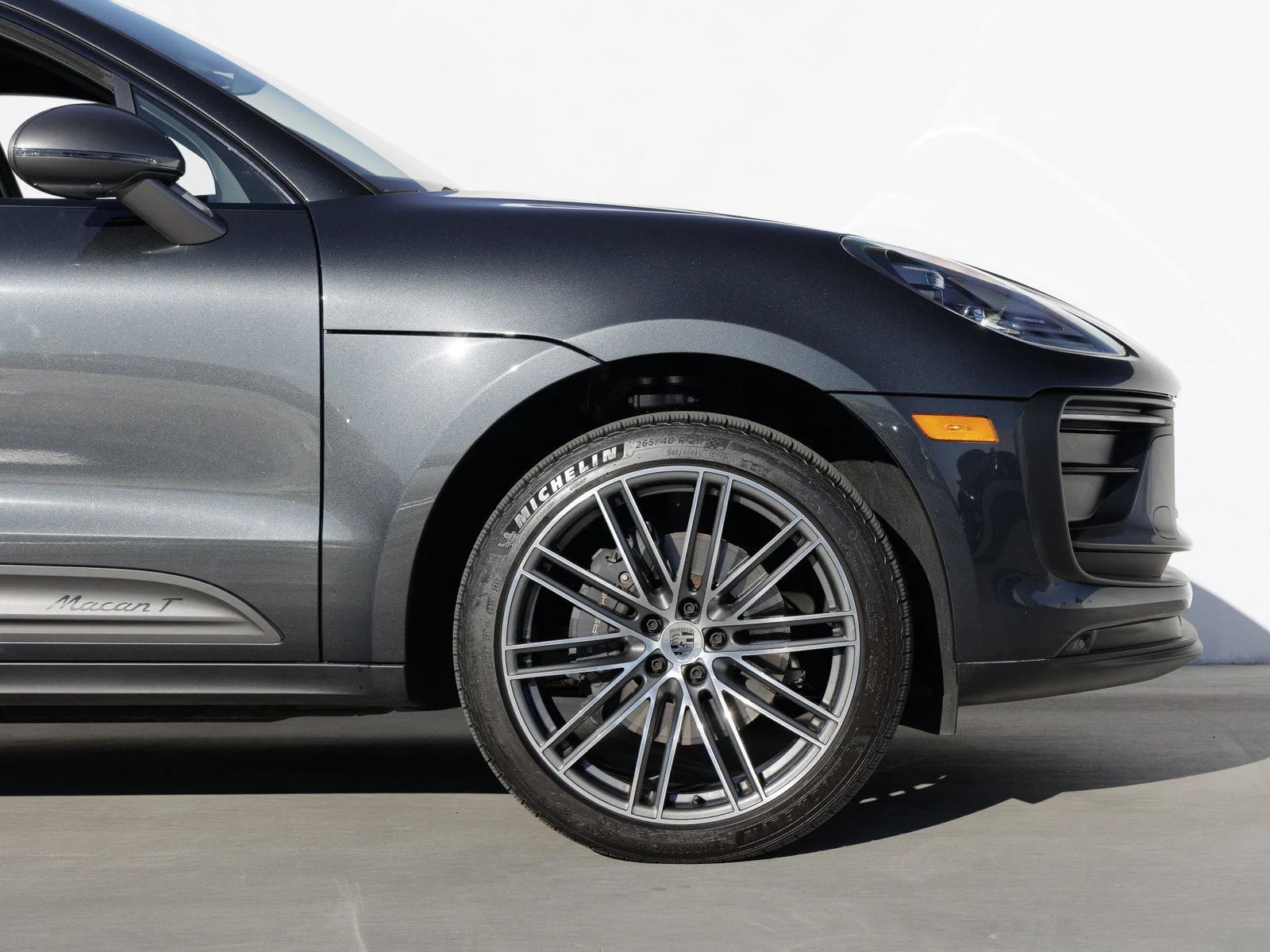 2026 Porsche Macan T (95B), 11/20