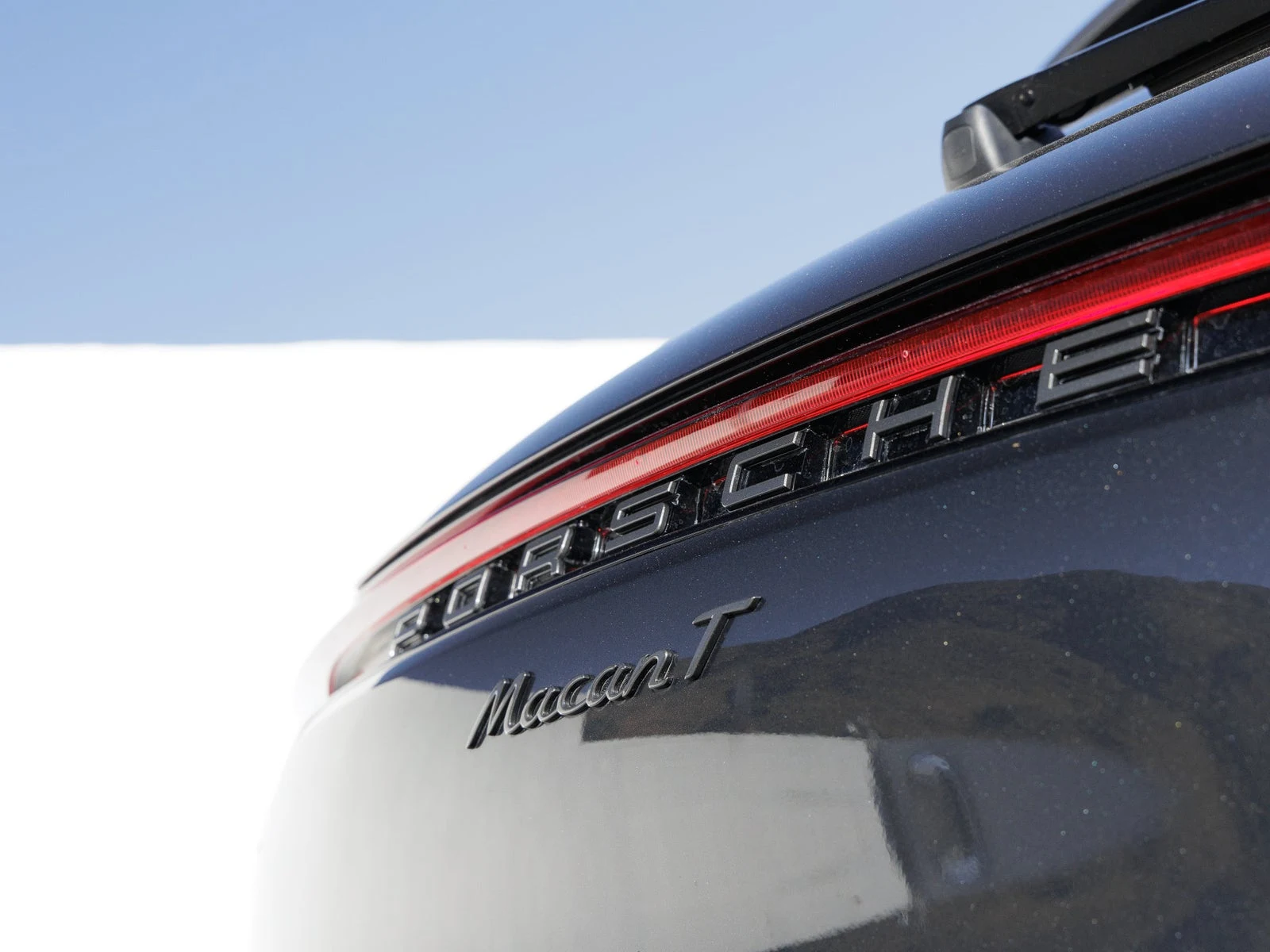 2026 Porsche Macan T (95B), 12/20