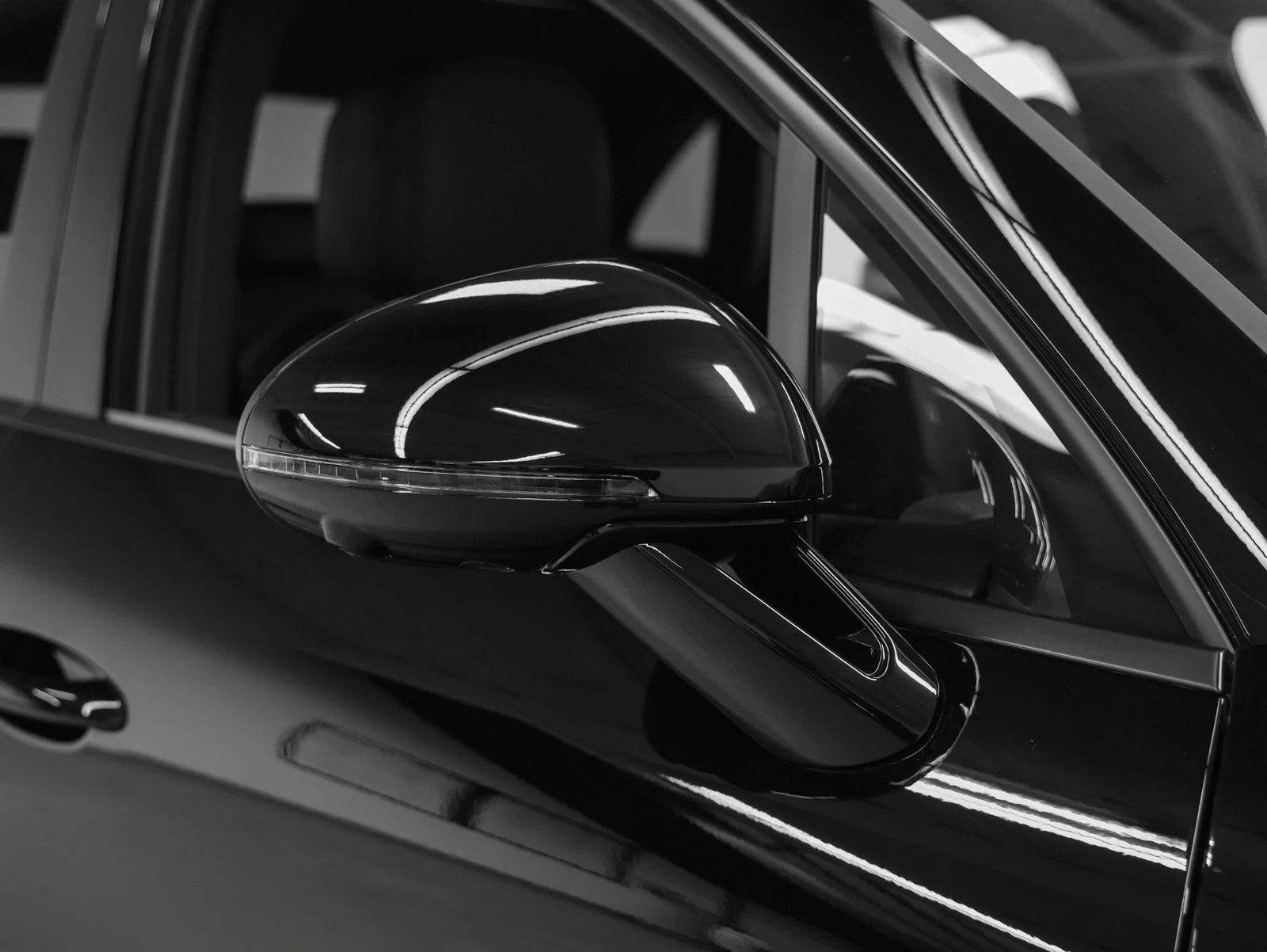 2026 Porsche Macan (95B), 13/20