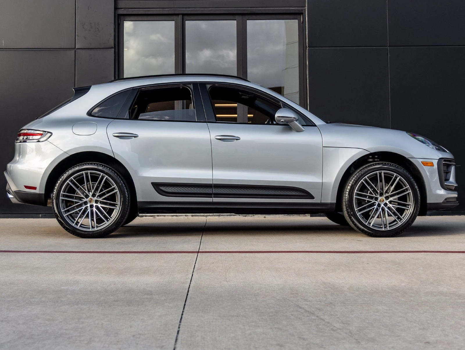 2026 Porsche Macan (95B), 12/20