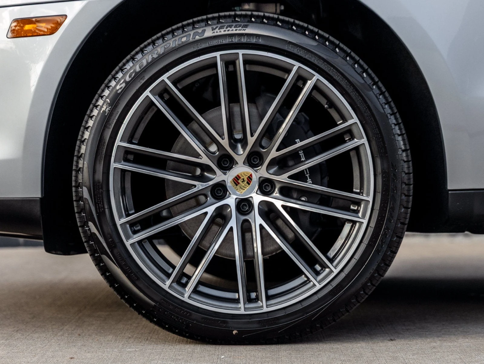 2026 Porsche Macan (95B), 13/20