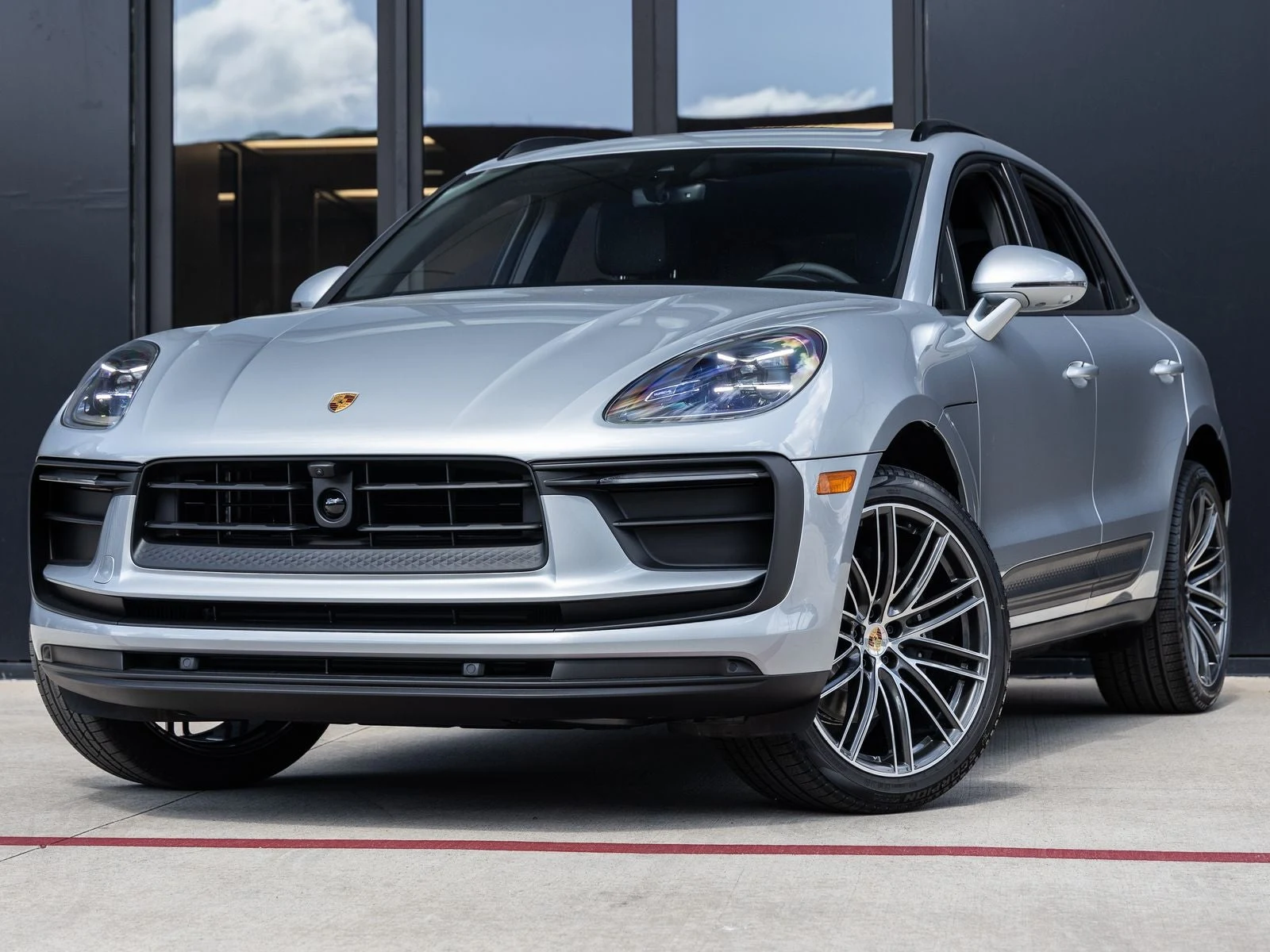 Porsche Macan (95B) · Dolomite Silver Metallic · Indigo Auto Group