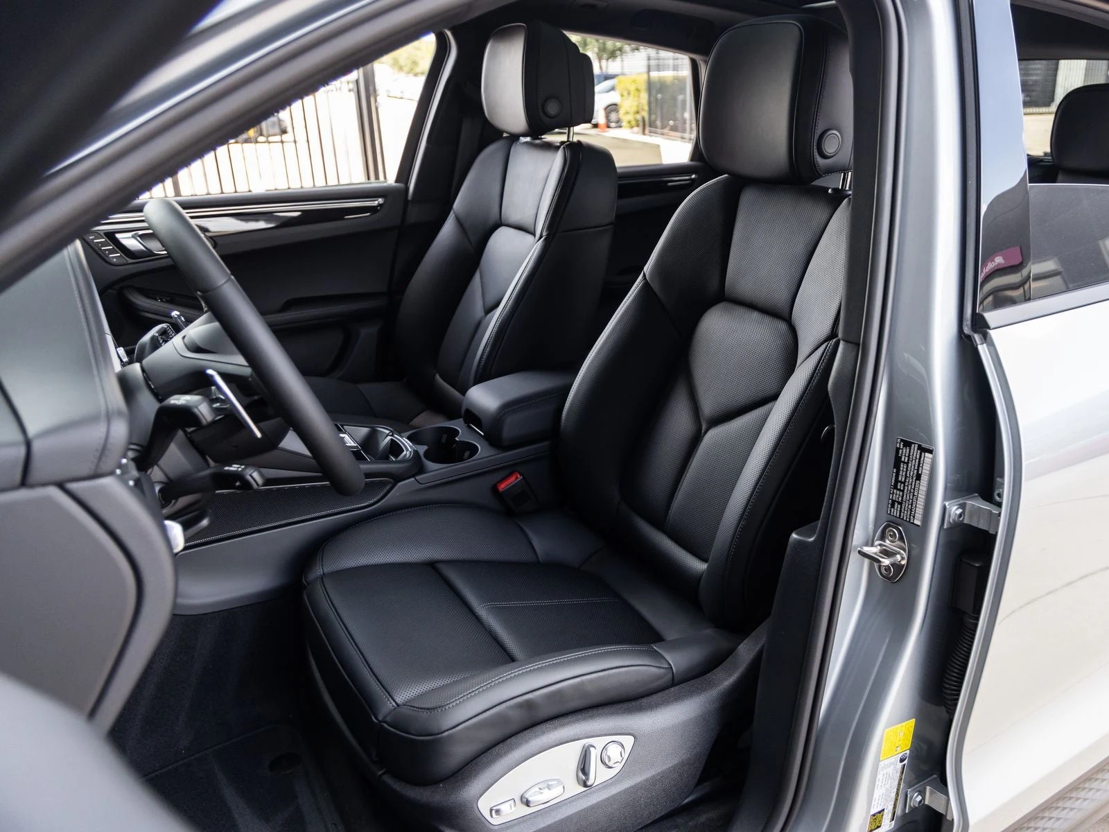 2026 Porsche Macan (95B), 5/20