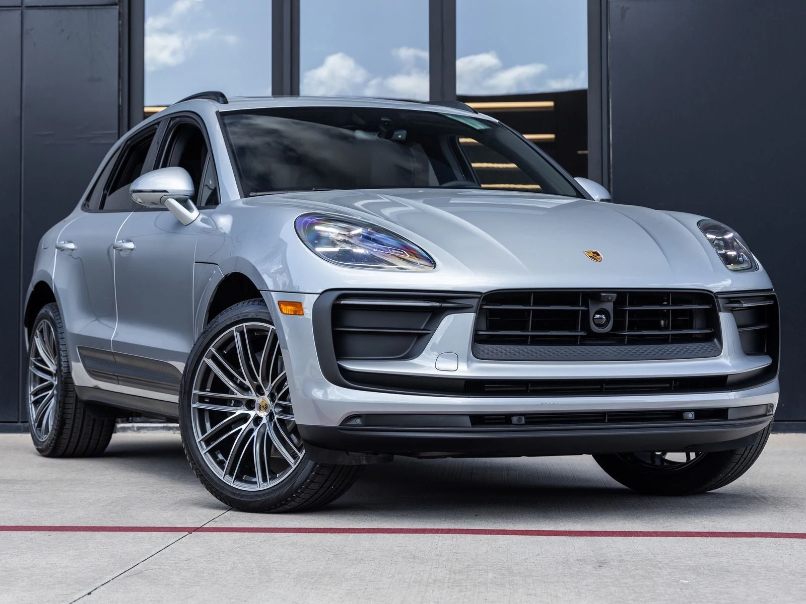 2026 Porsche Macan (95B), 6/20