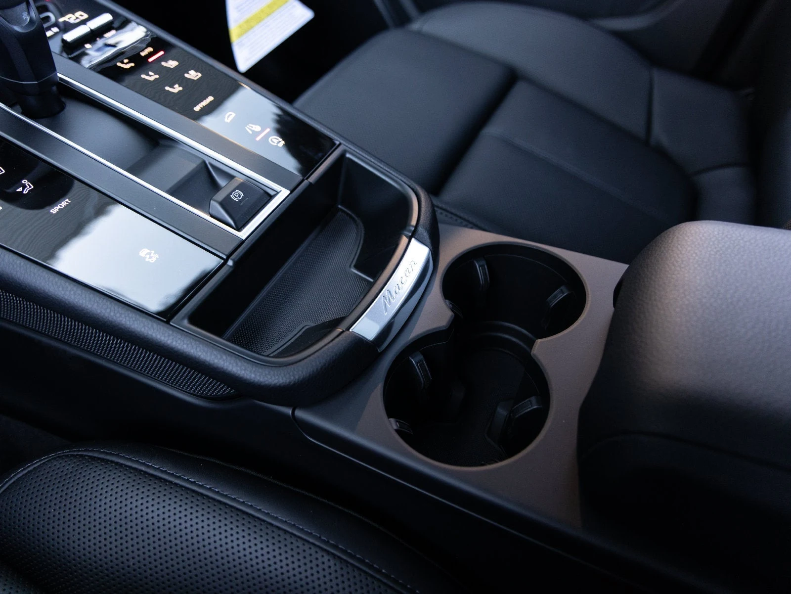 2026 Porsche Macan (95B), 18/20