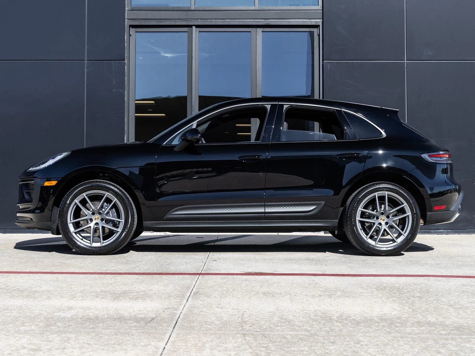 2026 Porsche Macan (95B), 2/20