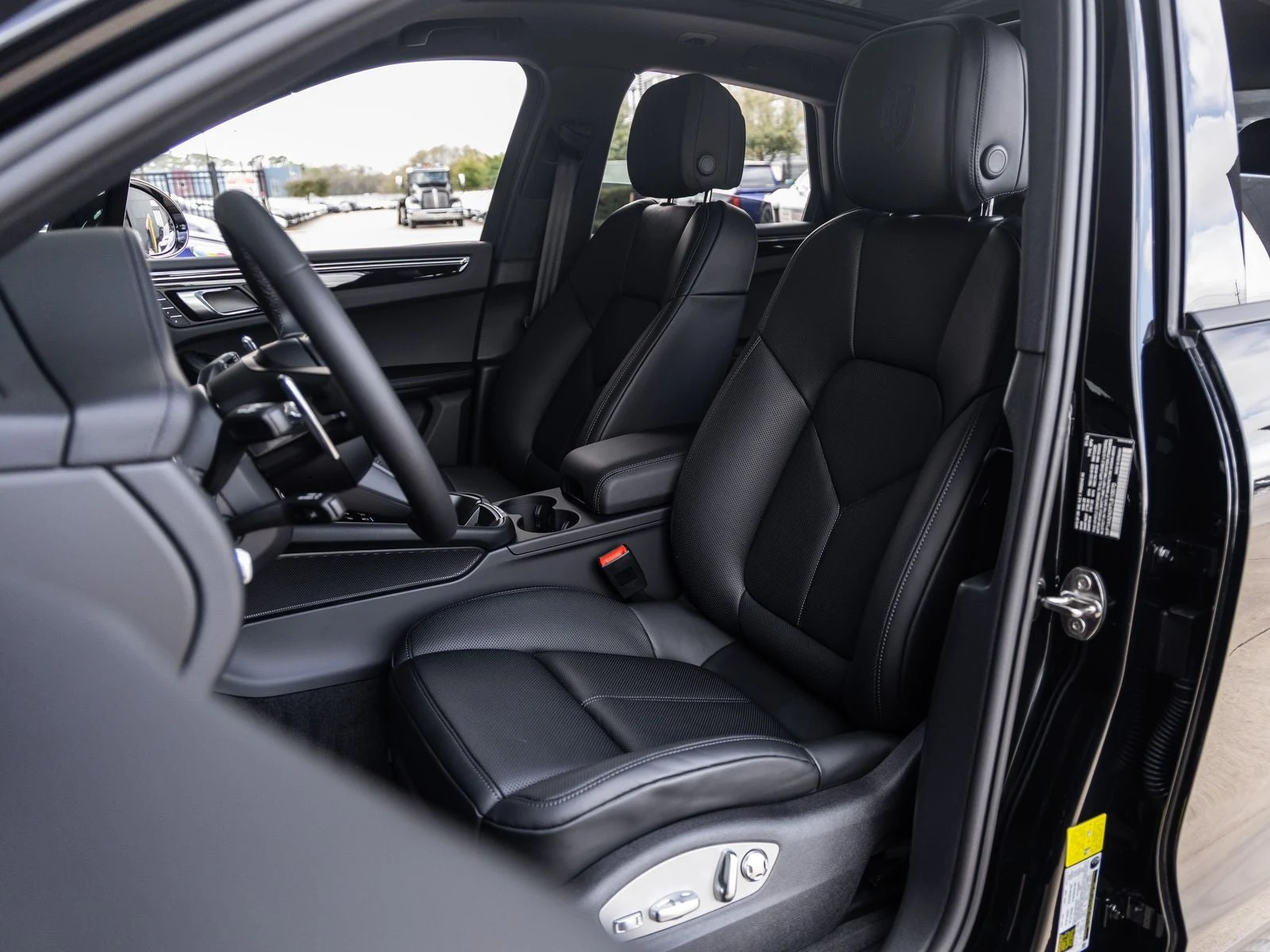 2026 Porsche Macan (95B), 5/20
