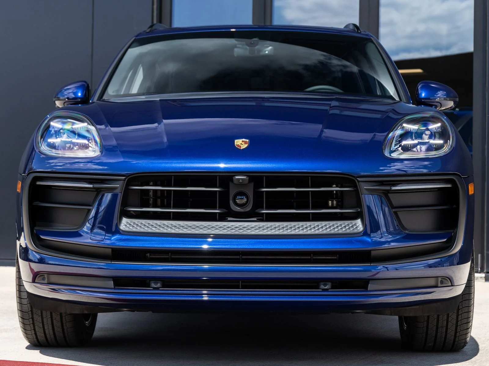2026 Porsche Macan (95B), 8/20