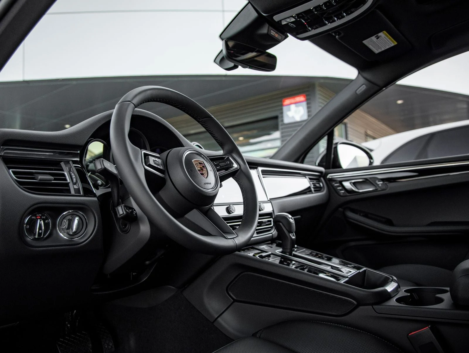 2026 Porsche Macan (95B), 4/20