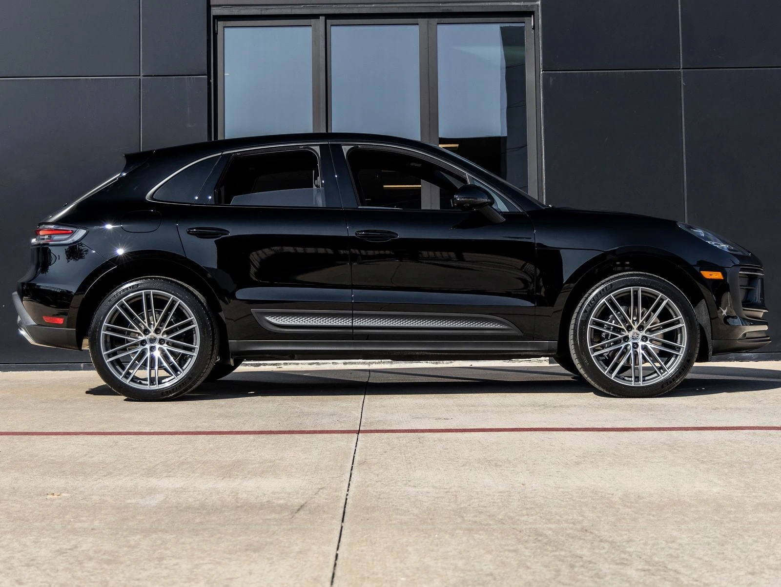 2026 Porsche Macan (95B), 12/20