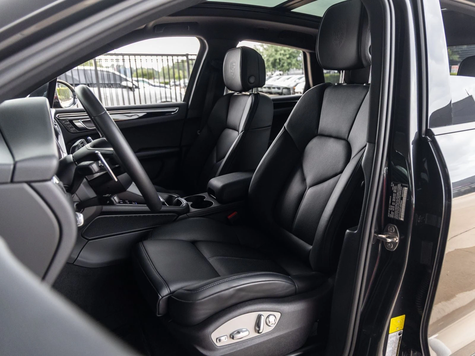 2026 Porsche Macan (95B), 5/20