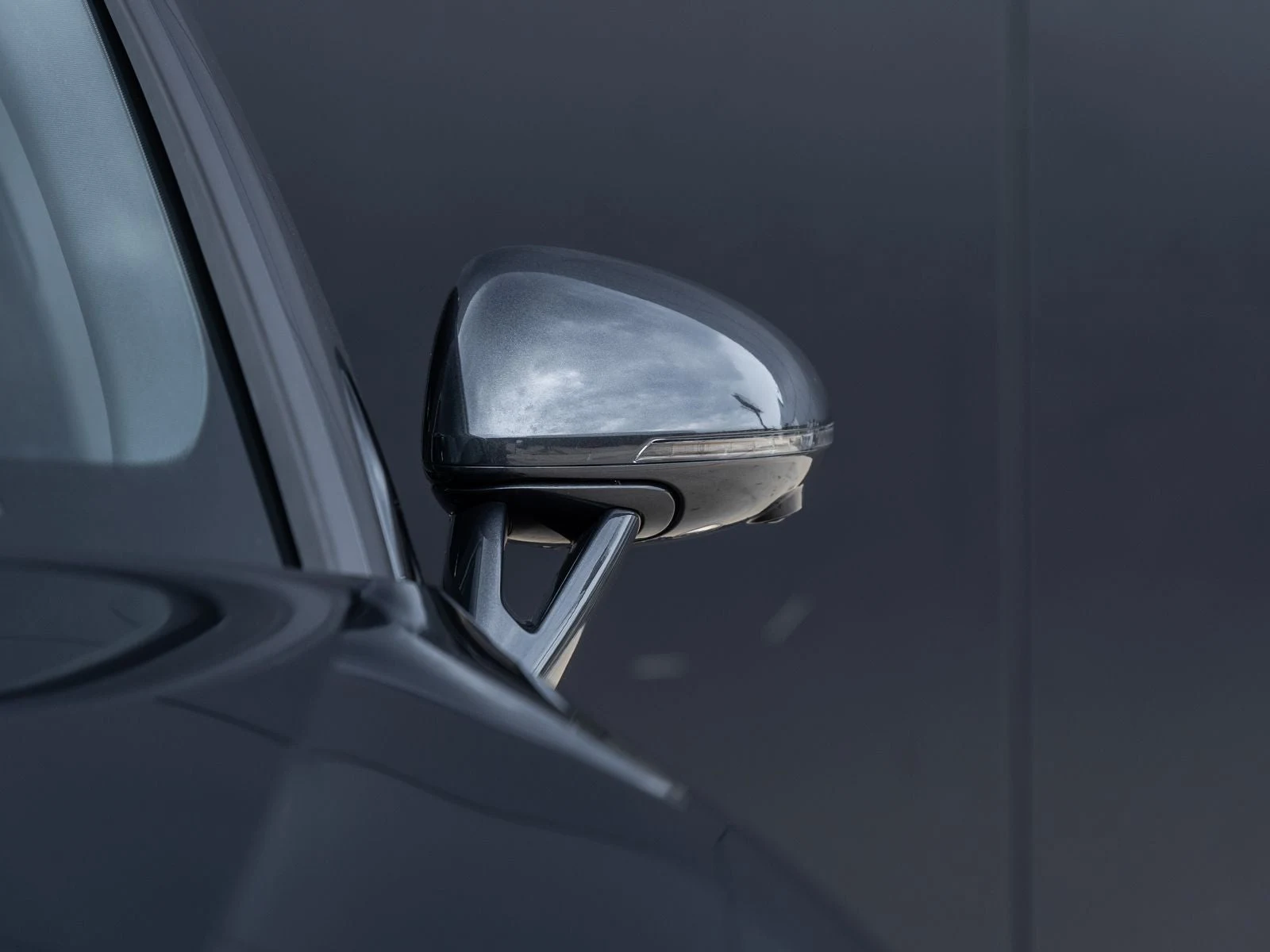 2026 Porsche Macan (95B), 18/20