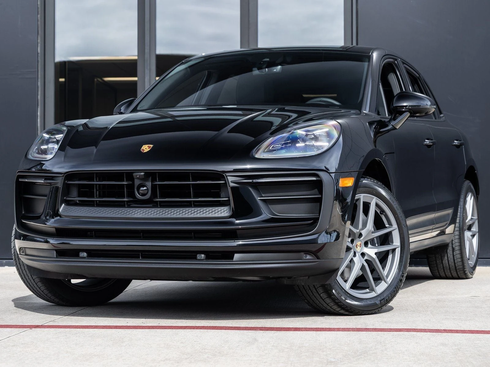 Porsche Macan (95B) · black · Indigo Auto Group