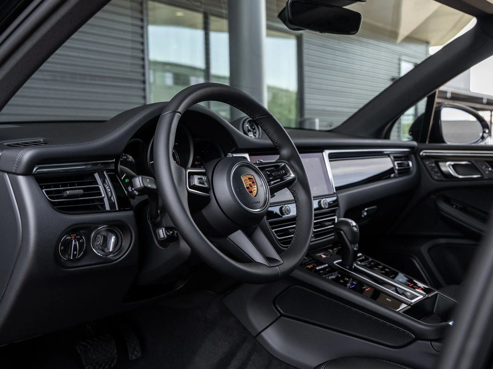 2026 Porsche Macan (95B), 4/20