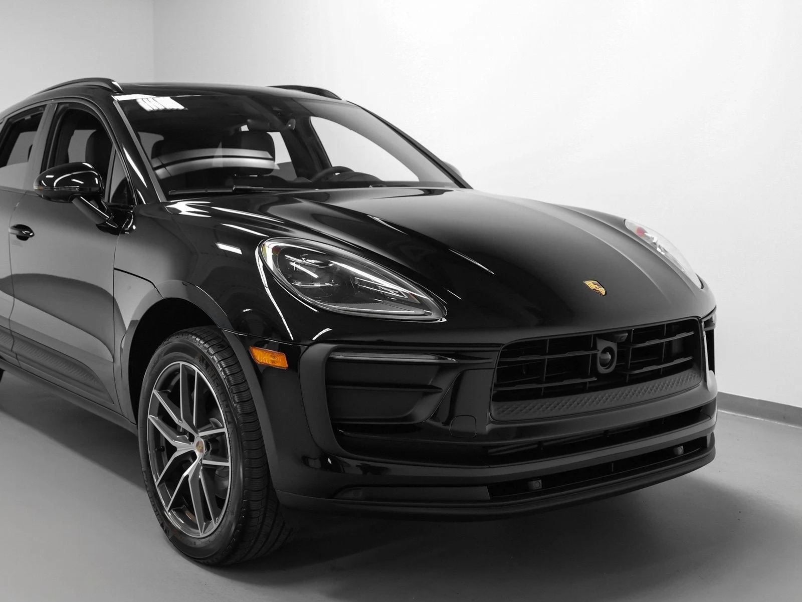 2026 Porsche Macan (95B), 8/20