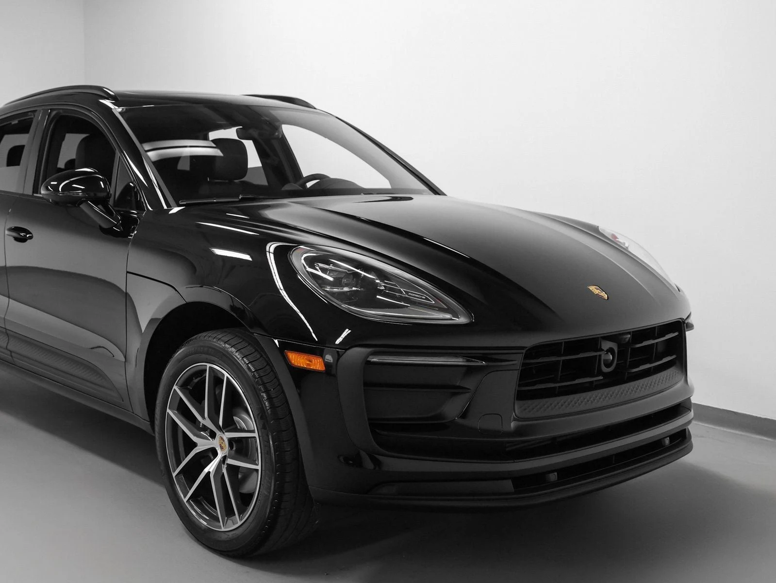 2026 Porsche Macan (95B), 8/20