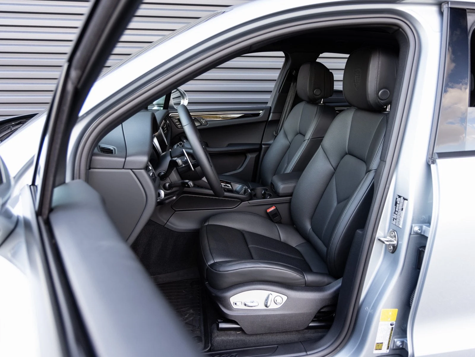2026 Porsche Macan (95B), 5/20
