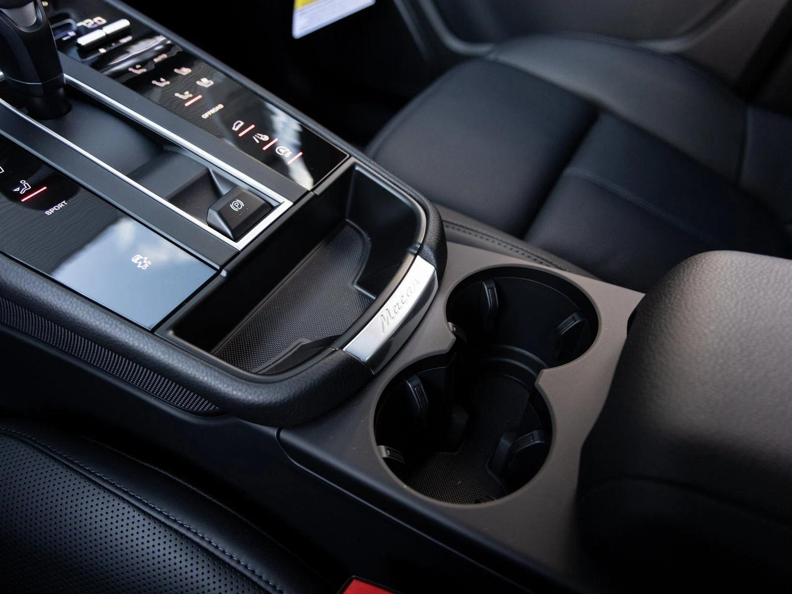 2026 Porsche Macan (95B), 18/20
