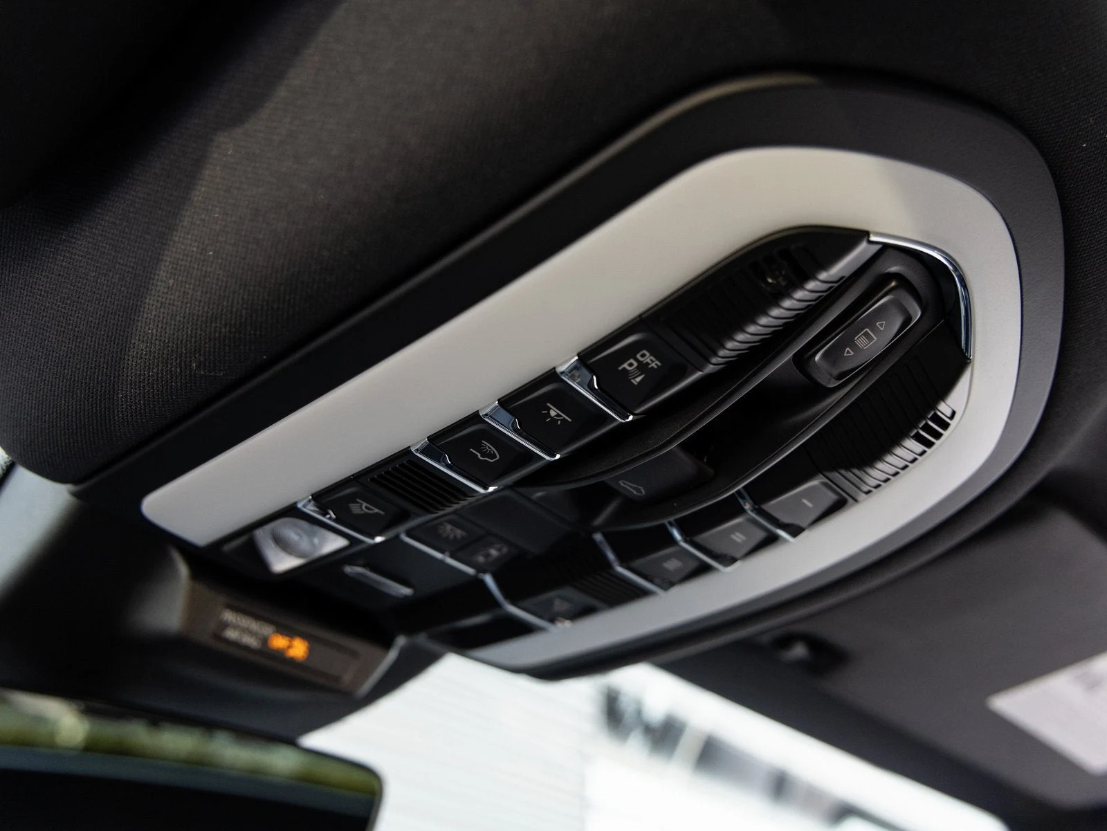2026 Porsche Macan (95B), 19/20