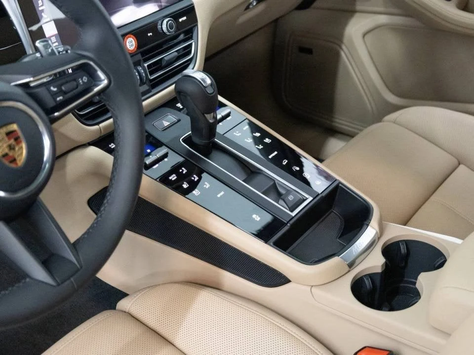 2026 Porsche Macan (95B), 13/20