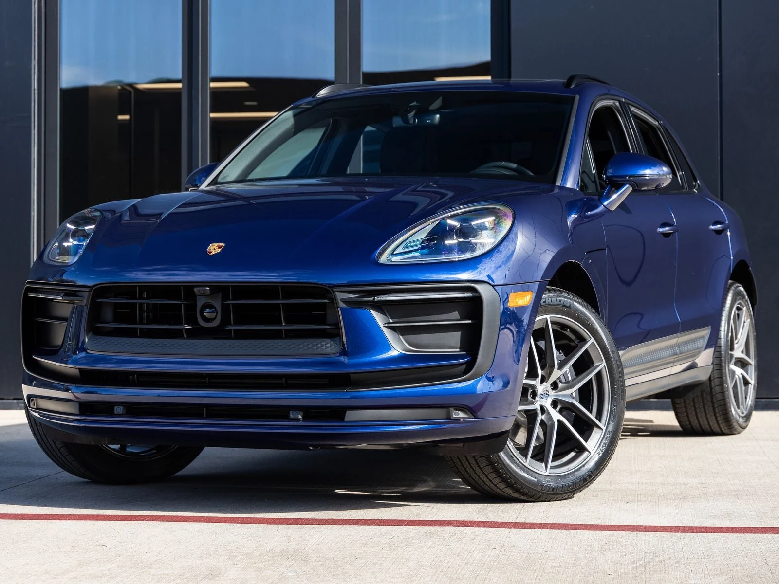 Porsche Macan (95B) · Gentian Blue Metallic · Indigo Auto Group