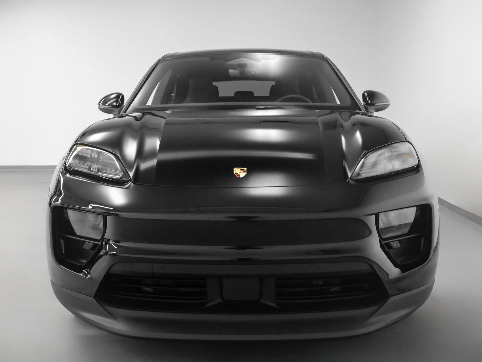 2025 Porsche Macan Electric (XAB), 6/20