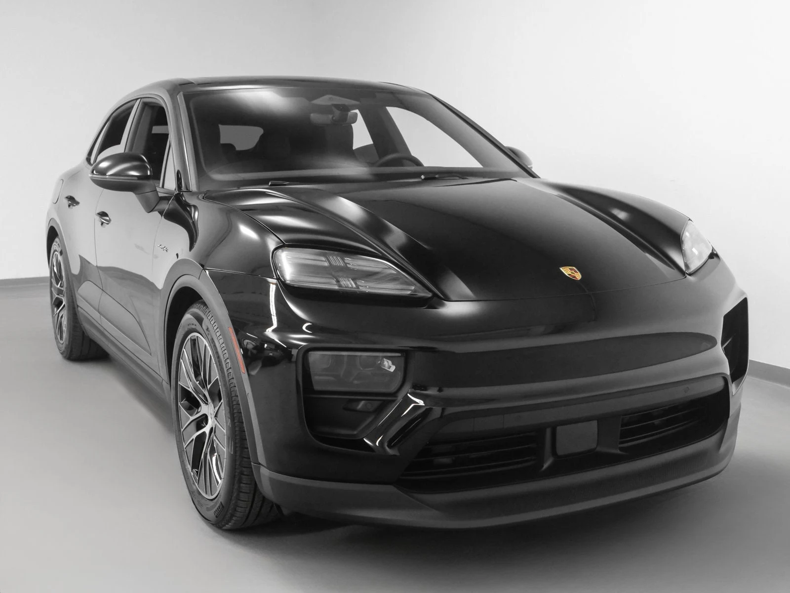 2025 Porsche Macan Electric (XAB), 7/20