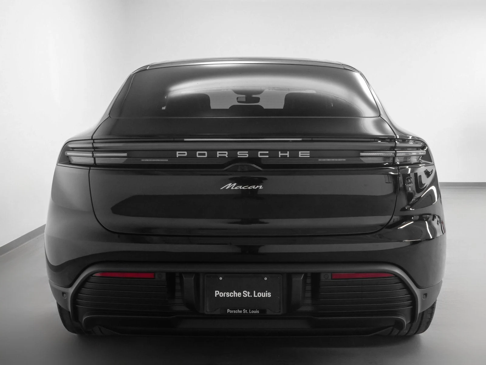 2025 Porsche Macan Electric (XAB), 8/20