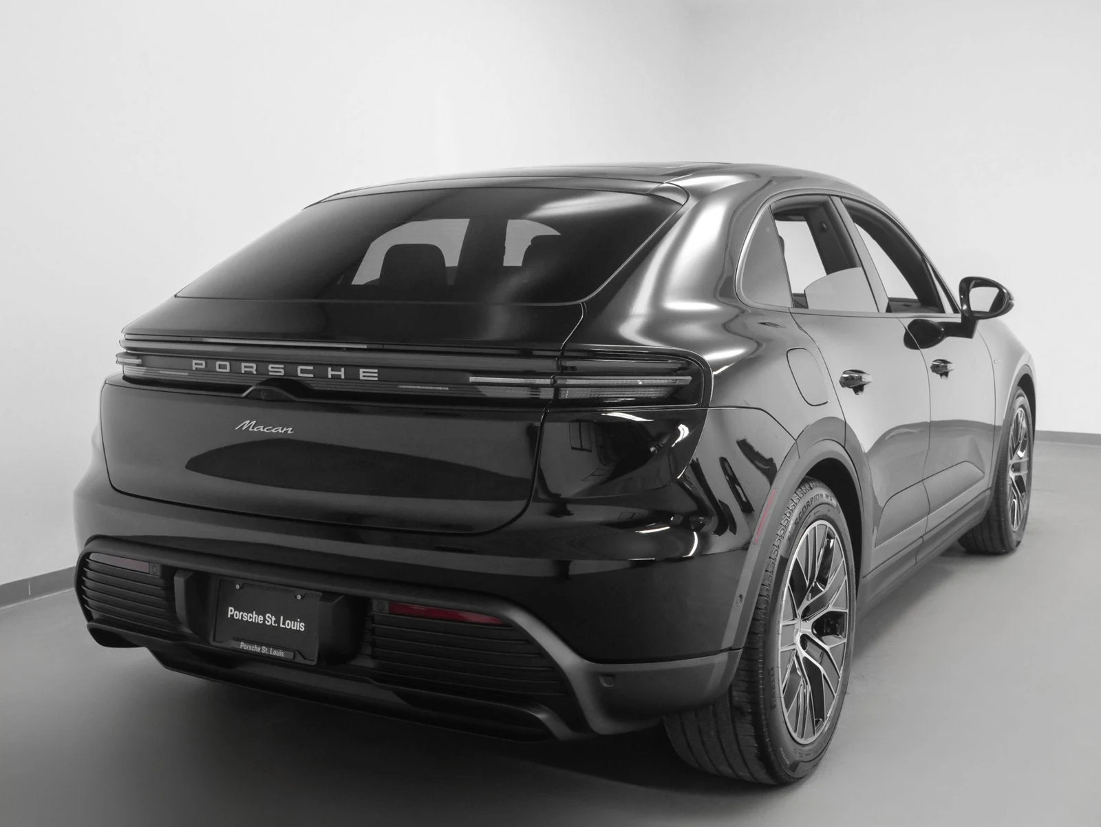 2025 Porsche Macan Electric (XAB), 9/20