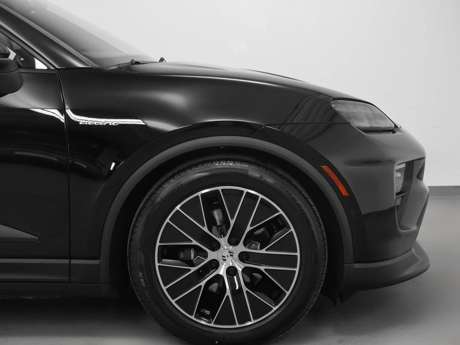 2025 Porsche Macan Electric (XAB), 11/20
