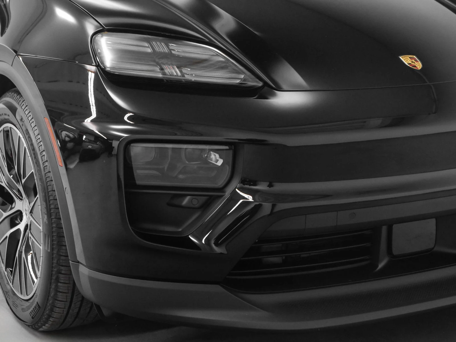 2025 Porsche Macan Electric (XAB), 13/20