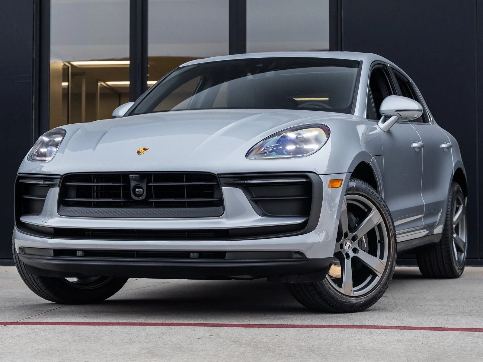 Porsche Macan (95B) · Dolomite Silver Metallic · Indigo Auto Group