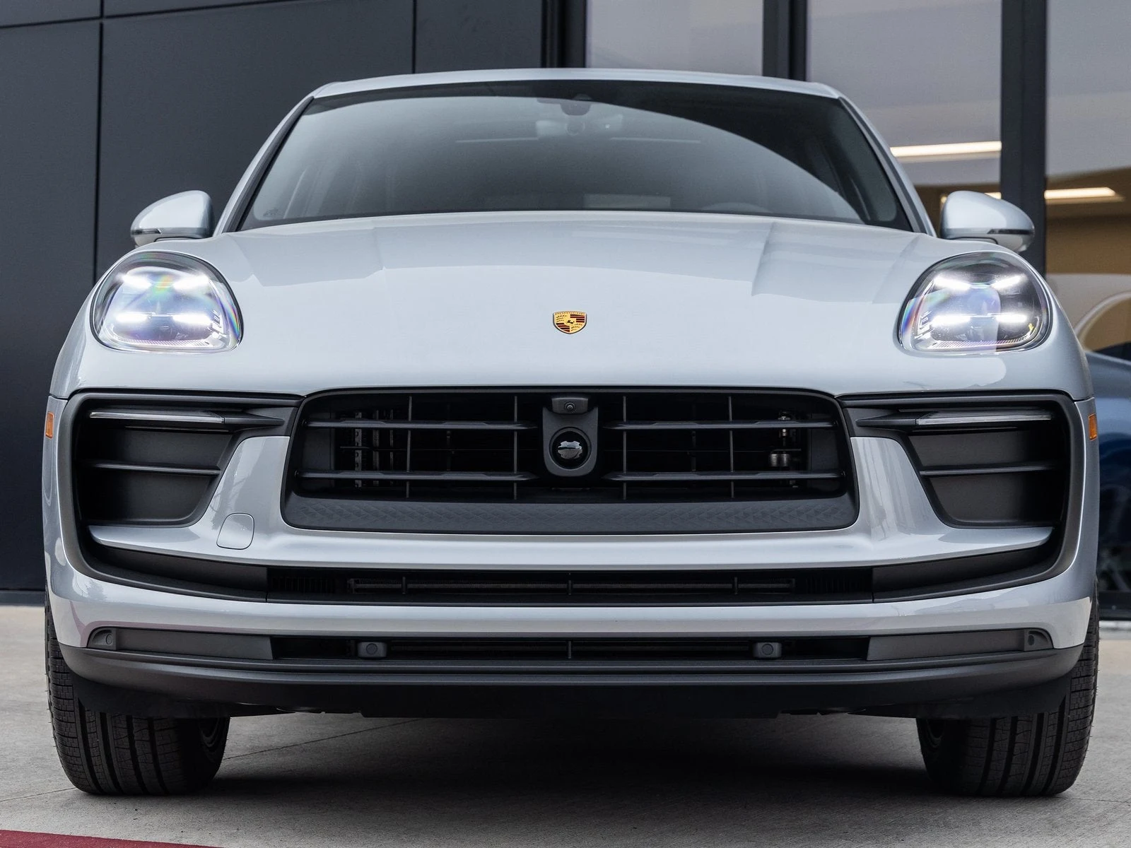 2026 Porsche Macan (95B), 8/20