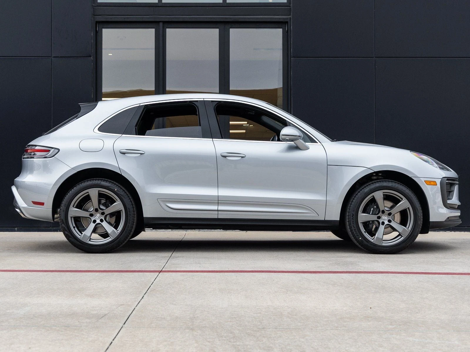 2026 Porsche Macan (95B), 12/20