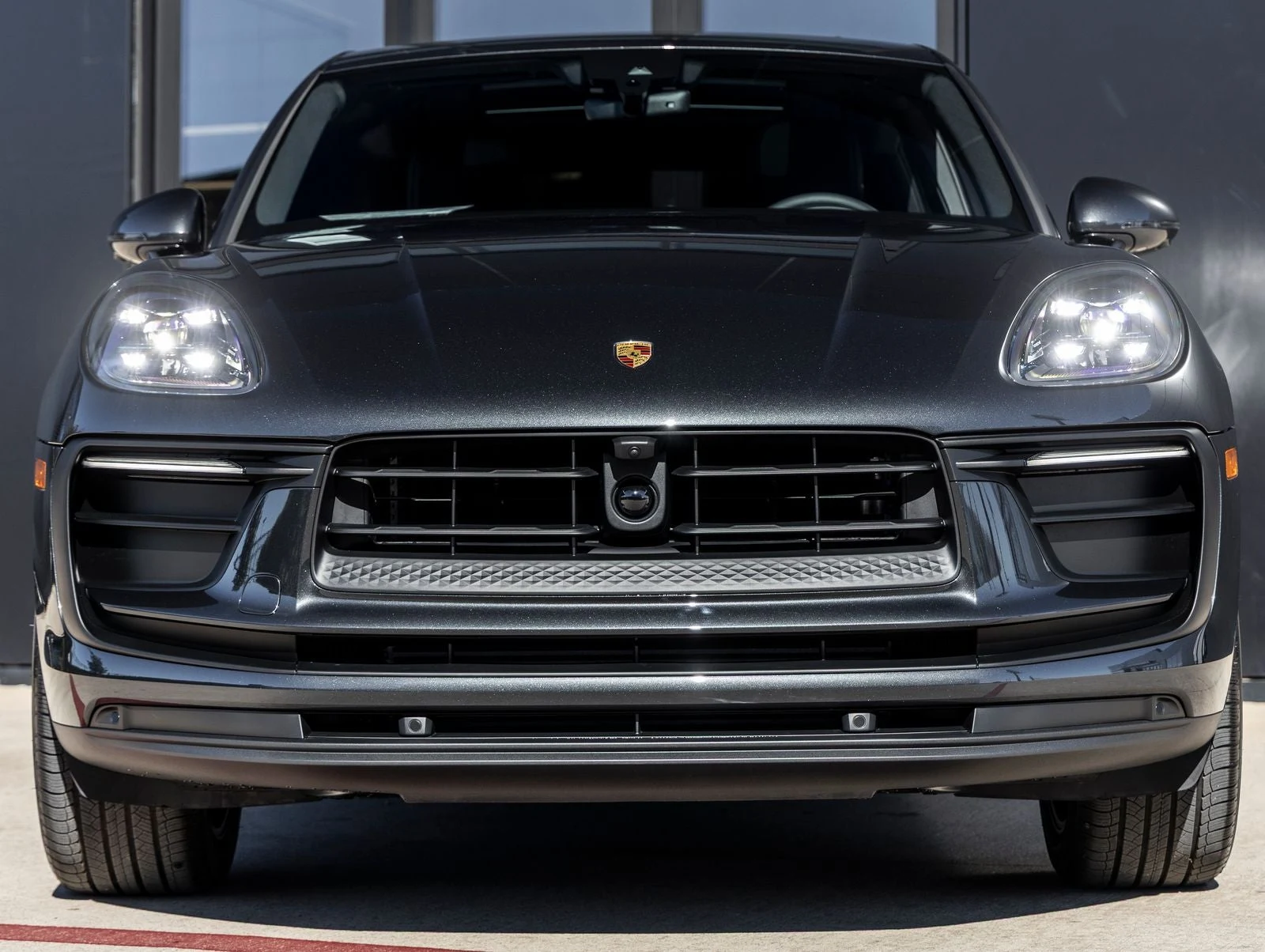 2026 Porsche Macan (95B), 8/20