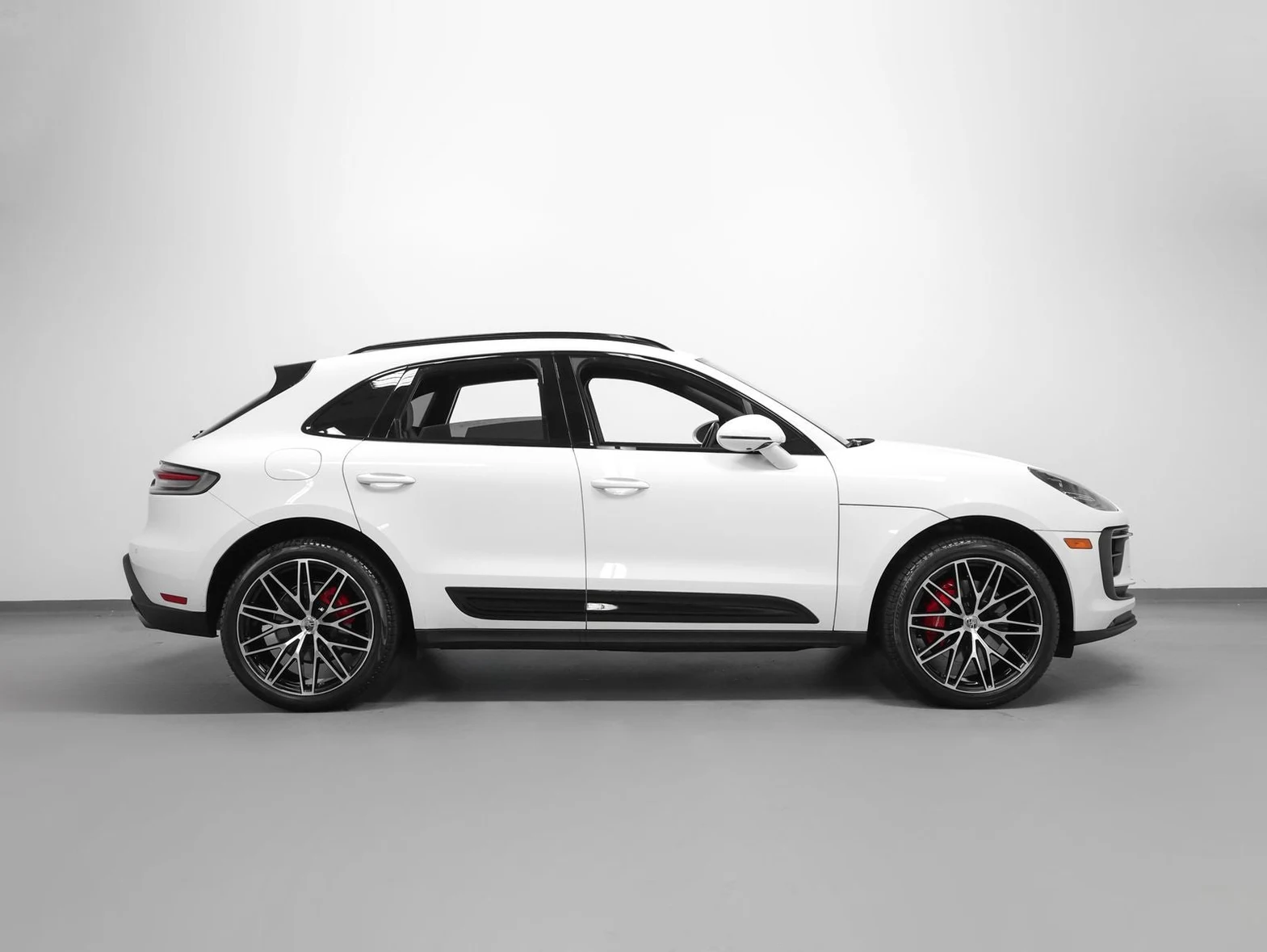 2024 Porsche Macan S (95B), 10/20