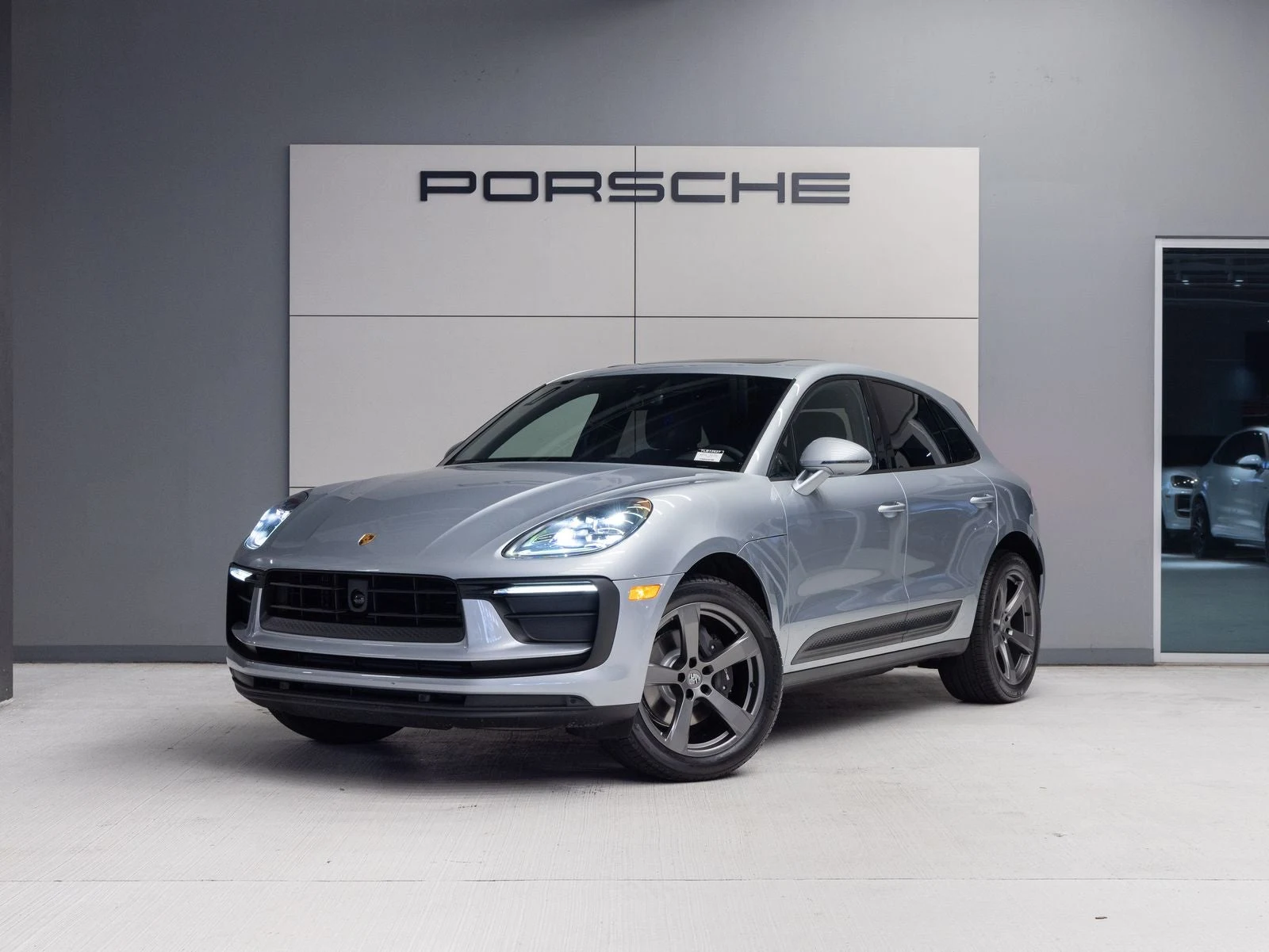 Porsche Macan (95B) · Dolomite Silver Metallic · Indigo Auto Group