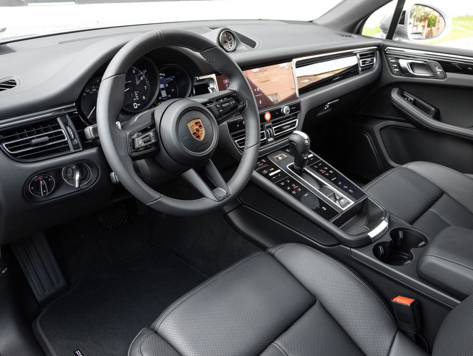 2026 Porsche Macan (95B), 4/20