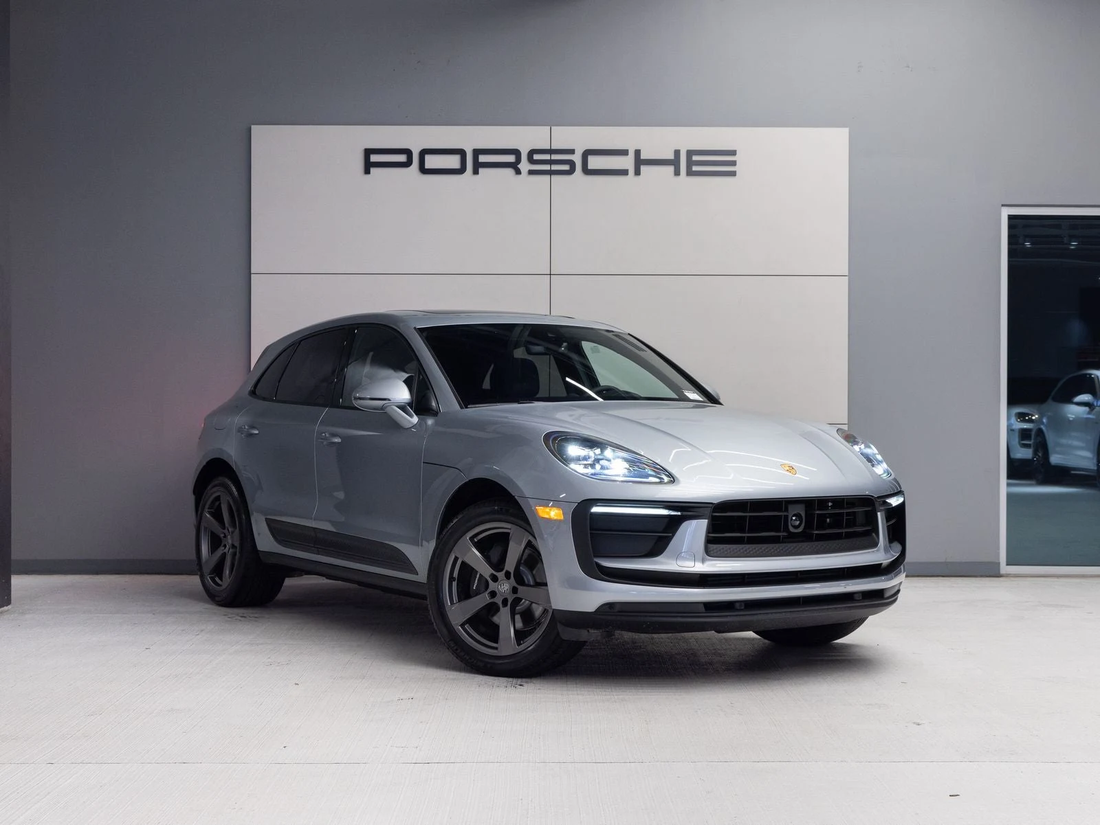 2026 Porsche Macan (95B), 9/20