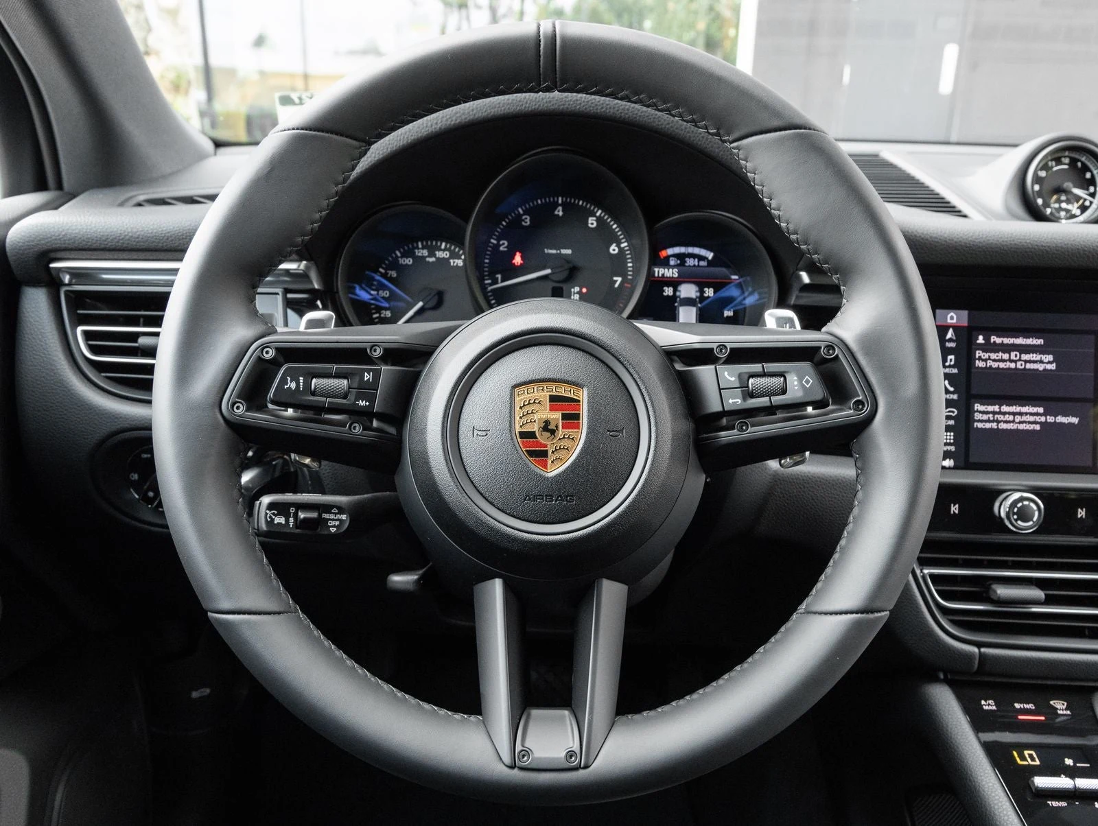 2026 Porsche Macan (95B), 13/20
