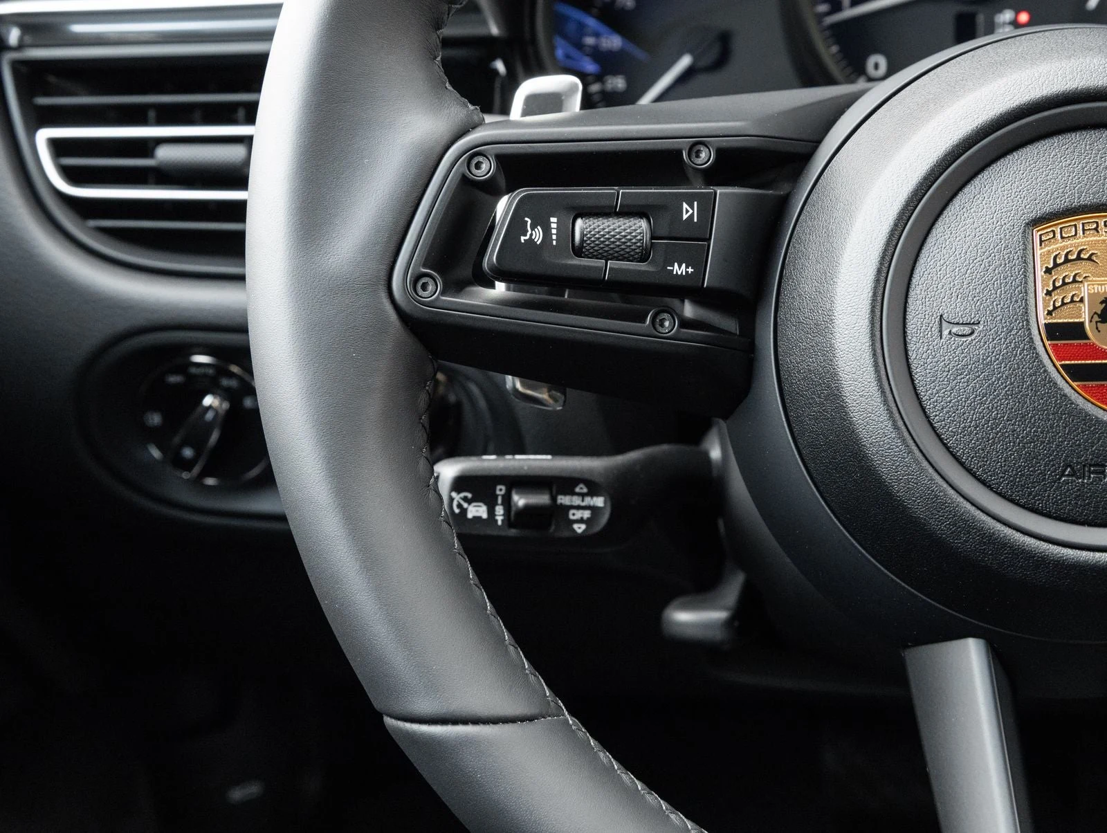 2026 Porsche Macan (95B), 15/20