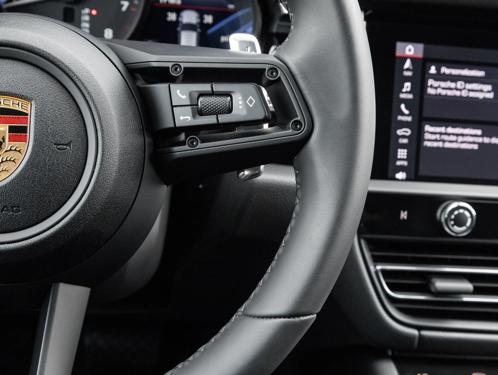 2026 Porsche Macan (95B), 16/20