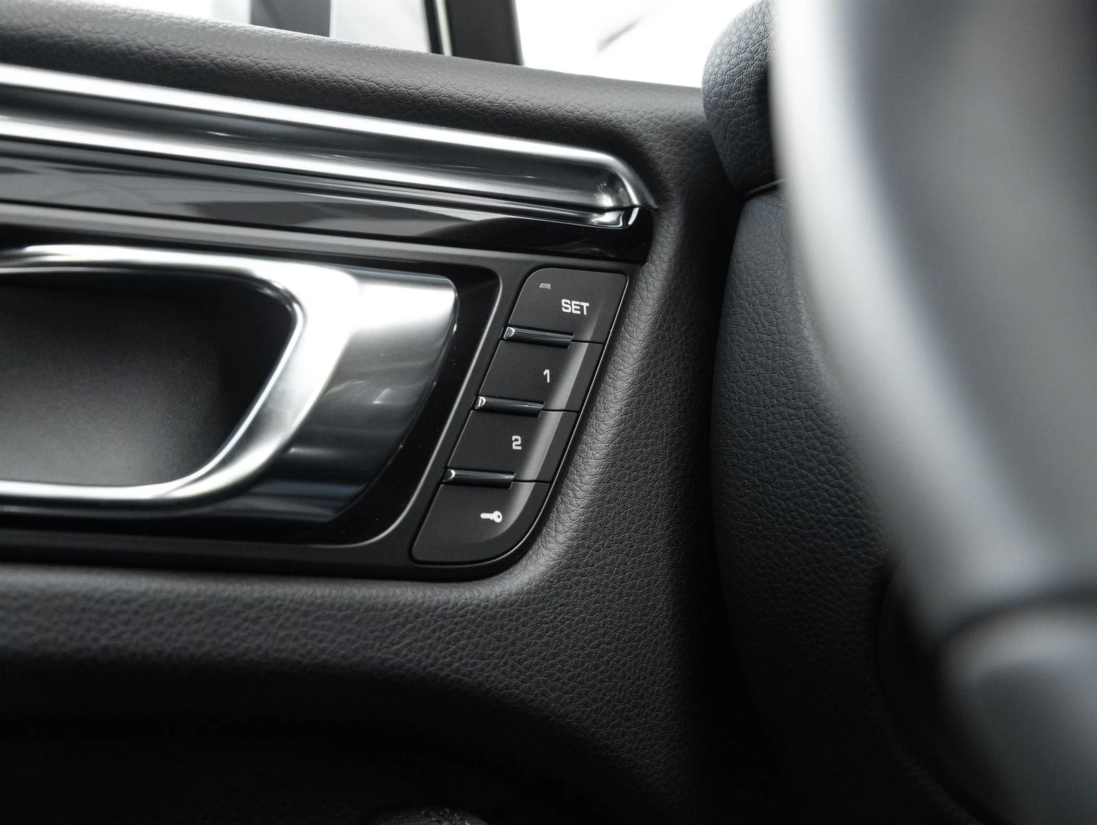 2026 Porsche Macan (95B), 18/20