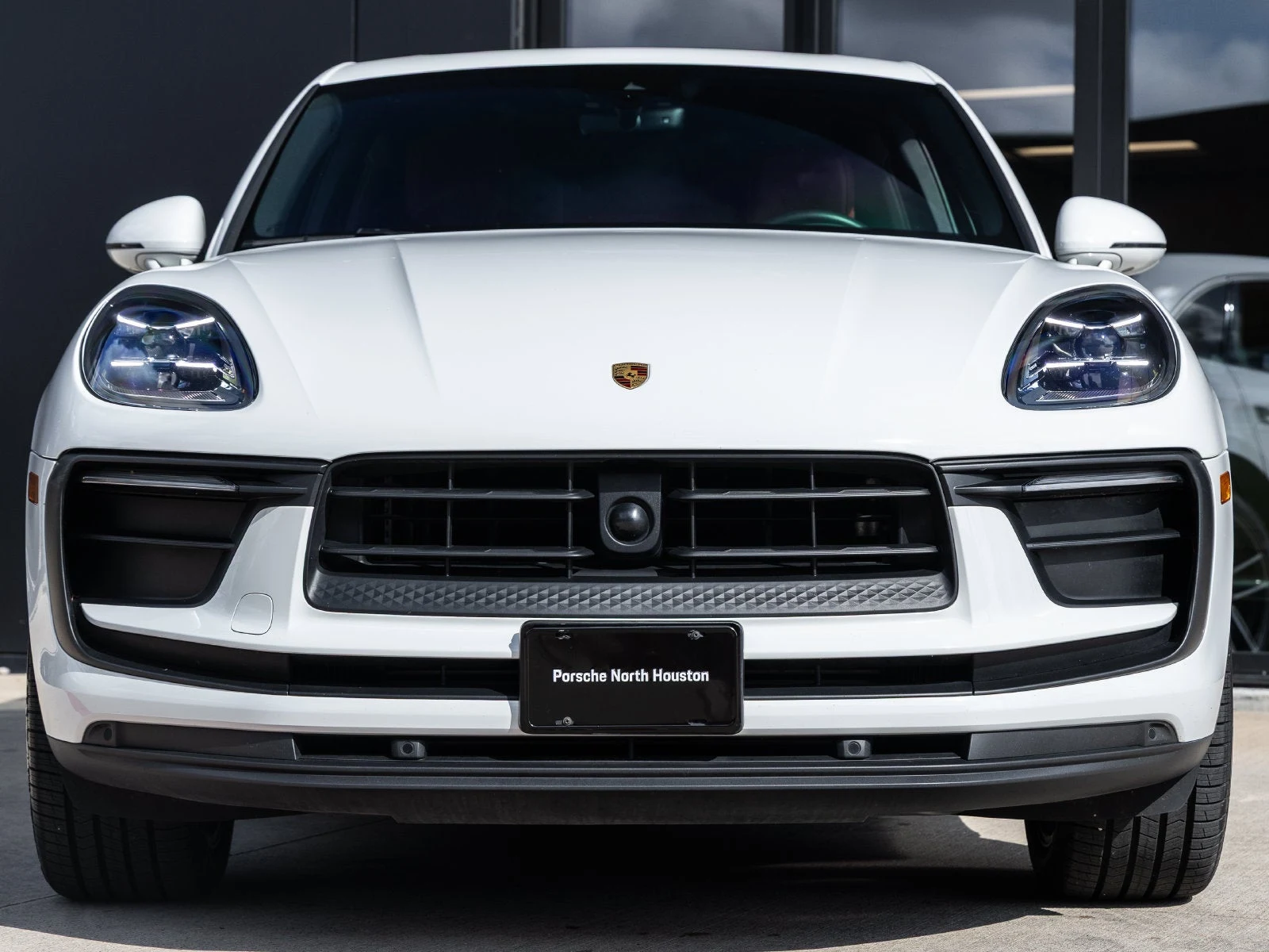2025 Porsche Macan (95B), 8/20