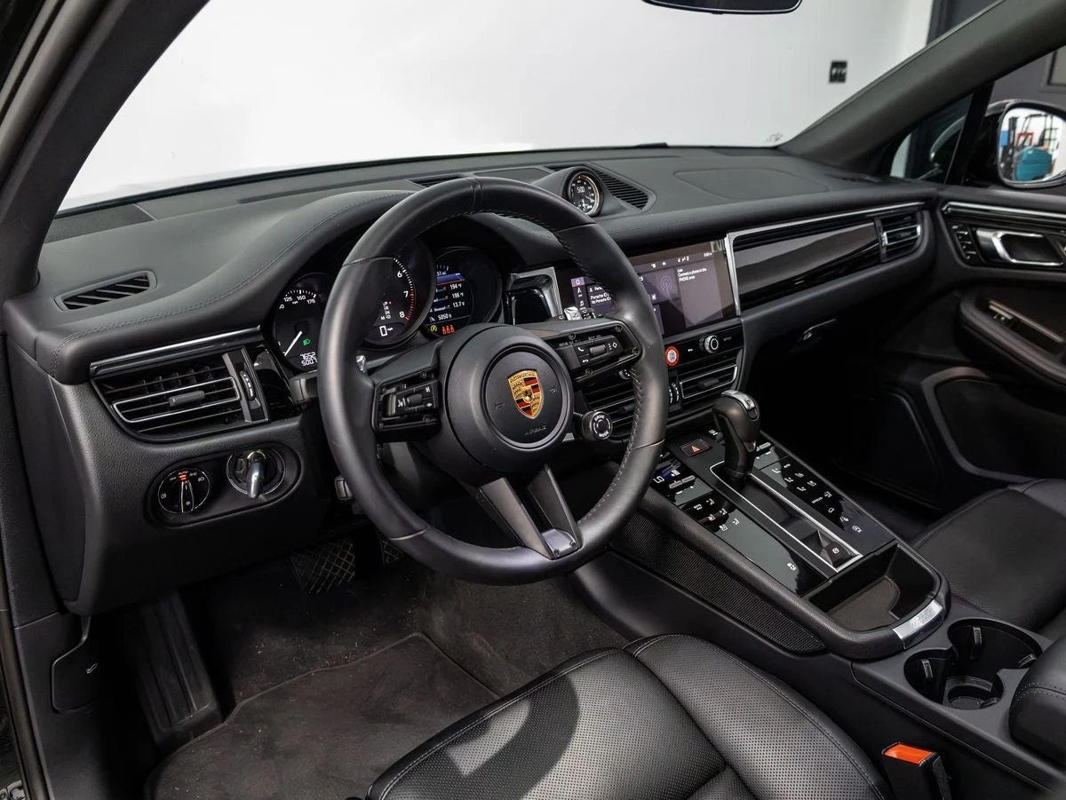 2026 Porsche Macan (95B), 4/20
