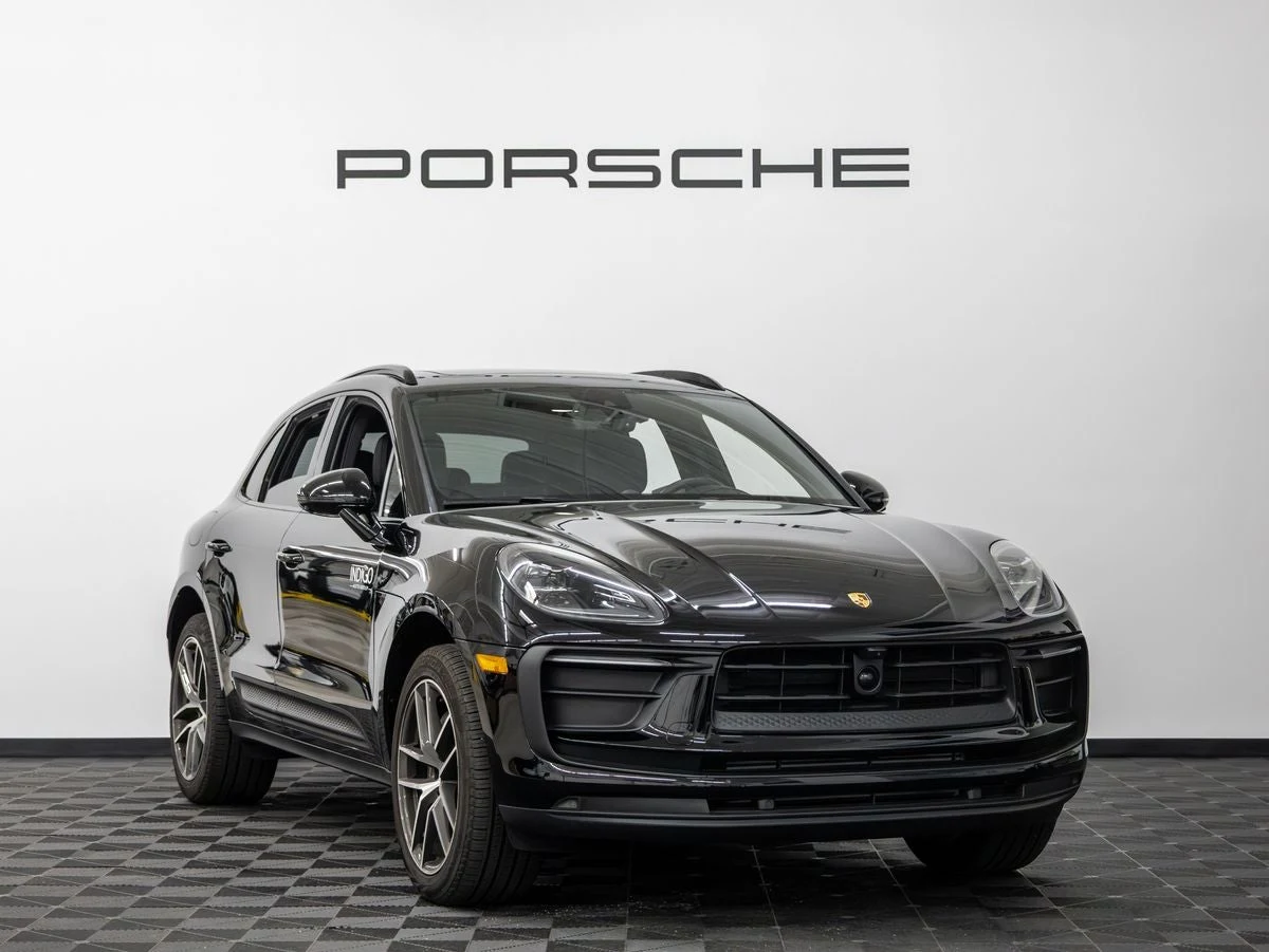 2026 Porsche Macan (95B), 8/20