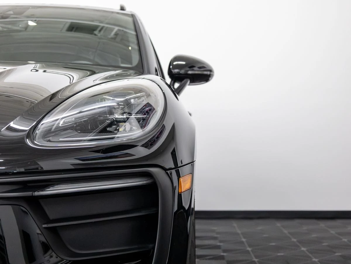 2026 Porsche Macan (95B), 10/20